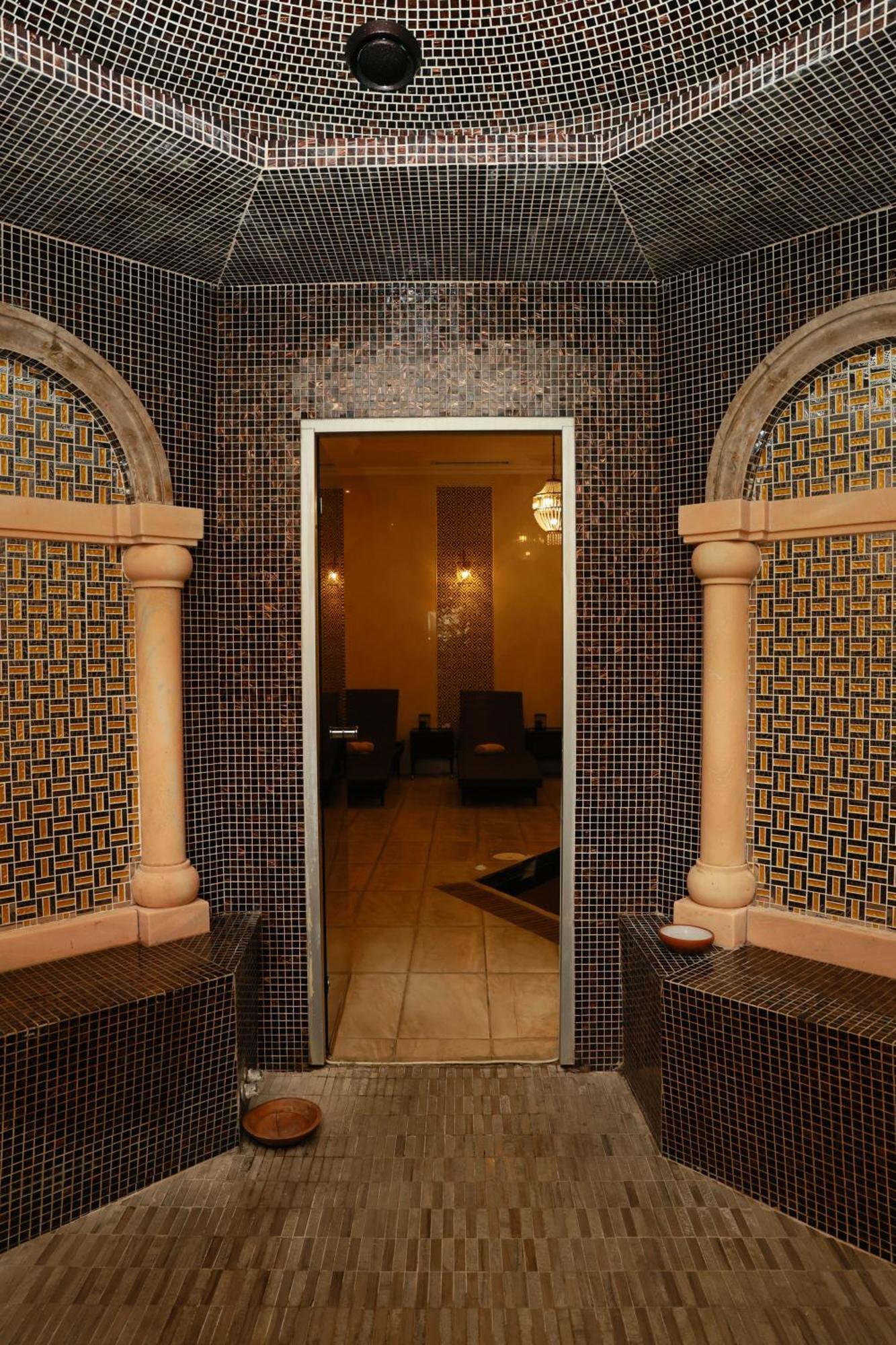 Golden Palace Hotel Yerevan Luaran gambar