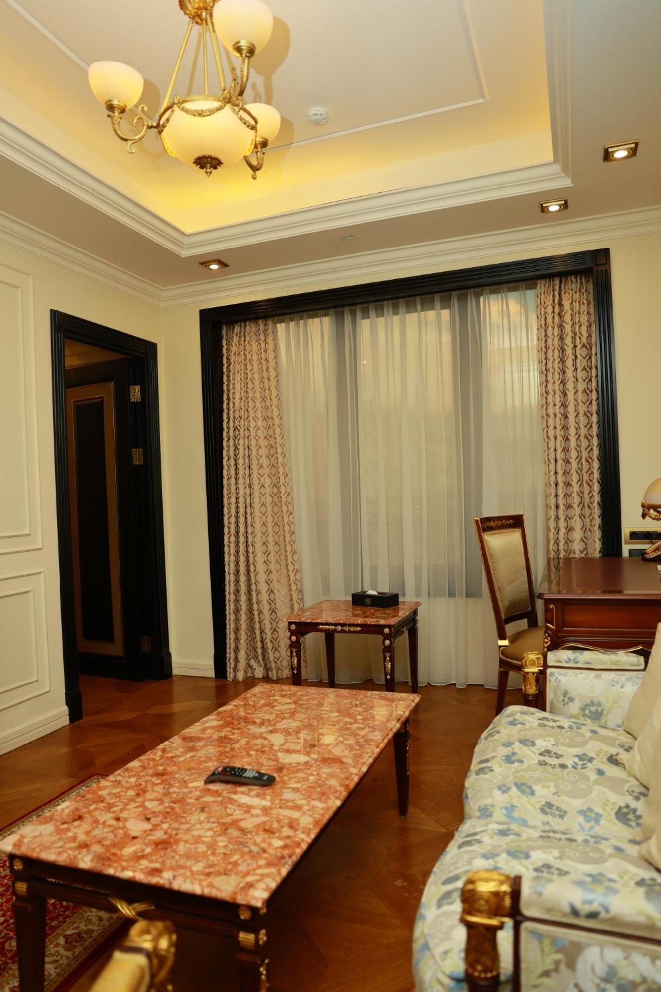 Golden Palace Hotel Yerevan Luaran gambar