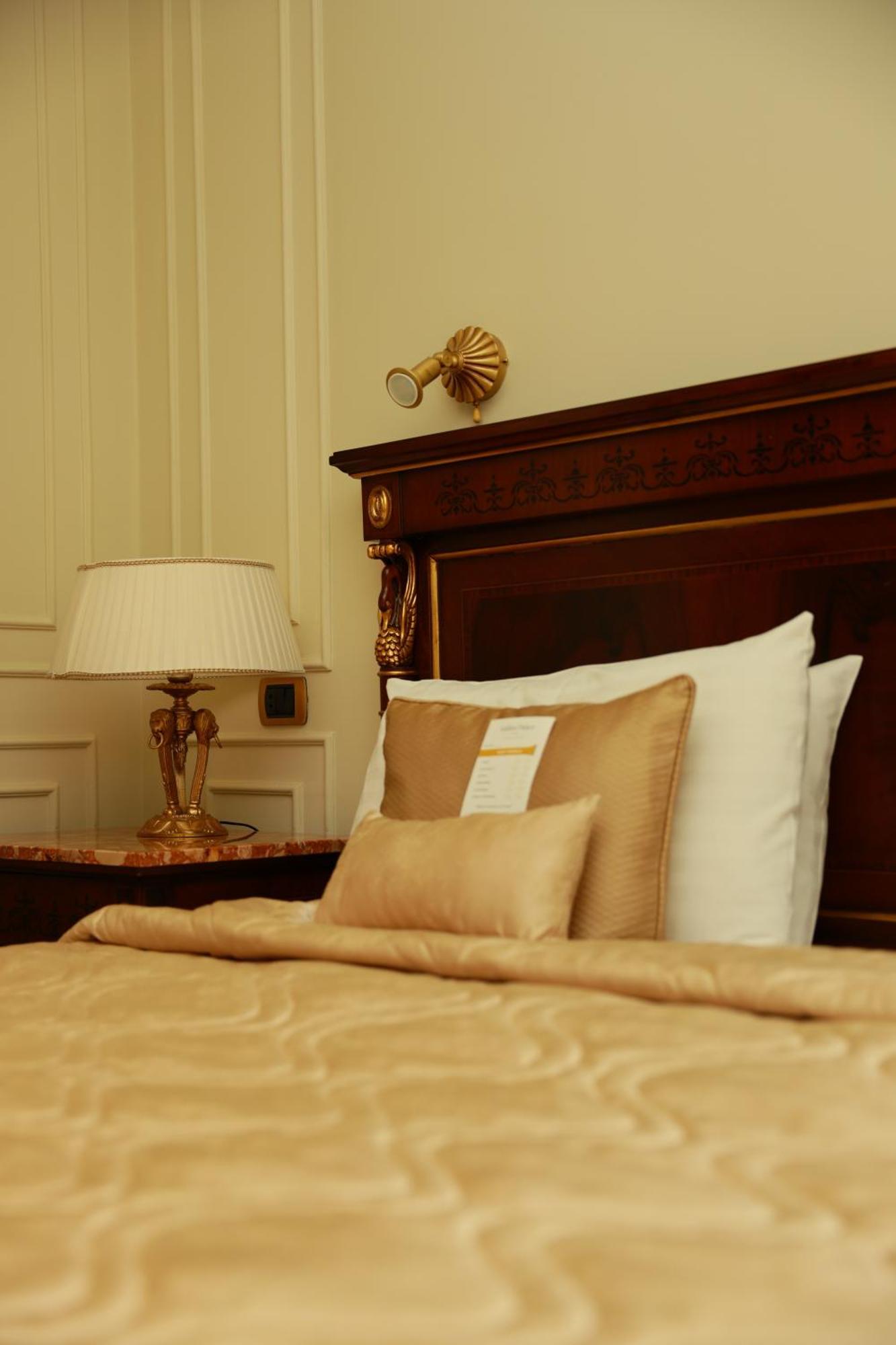Golden Palace Hotel Yerevan Luaran gambar